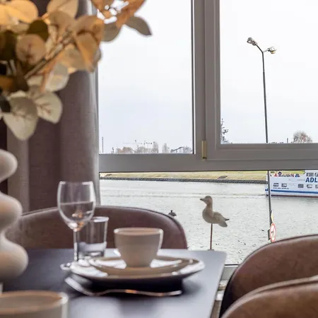 Concha Mit Blick Auf Den Hafen By Interhome Apartman