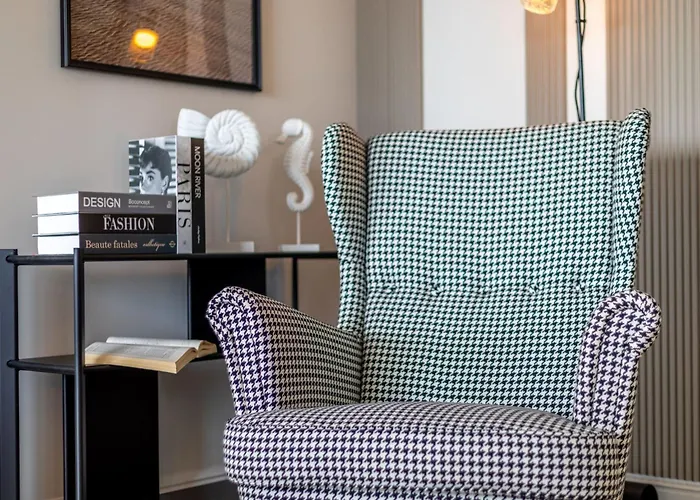 Concha Mit Blick Auf Den Hafen By Interhome Svinoústí