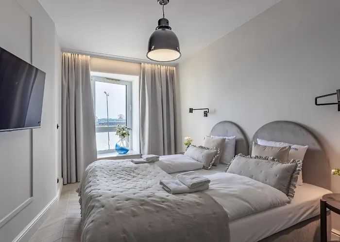 Concha Mit Blick Auf Den Hafen By Interhome