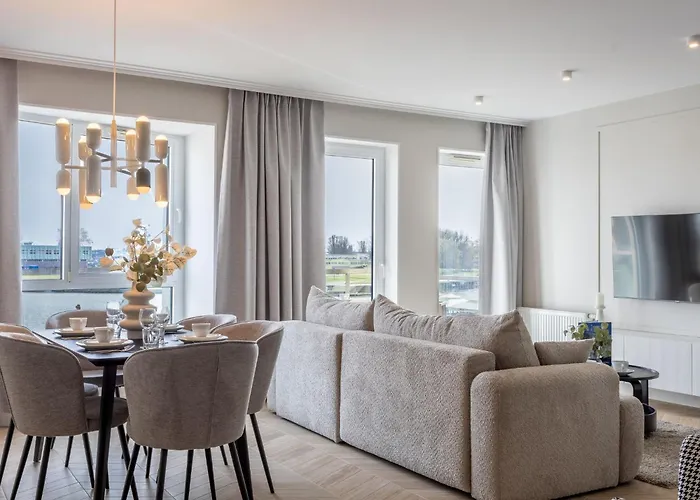 Concha Mit Blick Auf Den Hafen By Interhome * Svinoústí