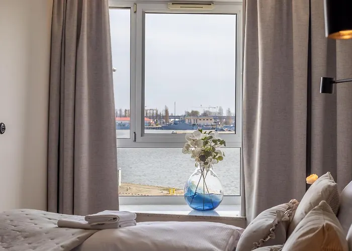 Concha Mit Blick Auf Den Hafen By Interhome