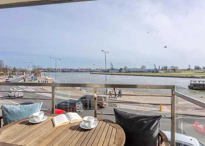 Concha Mit Blick Auf Den Hafen By Interhome Svinoústí