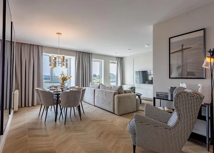 Concha Mit Blick Auf Den Hafen By Interhome Svinoústí