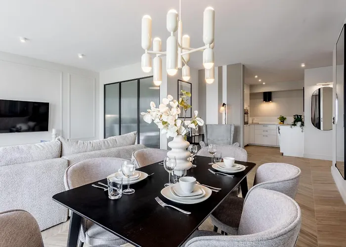 Concha Mit Blick Auf Den Hafen By Interhome Svinoústí